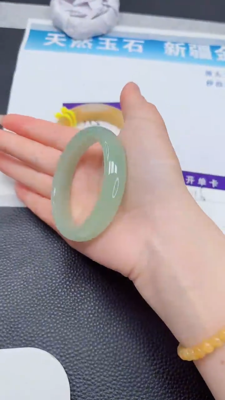 【闪购商品】石英质玉手镯未镶嵌116