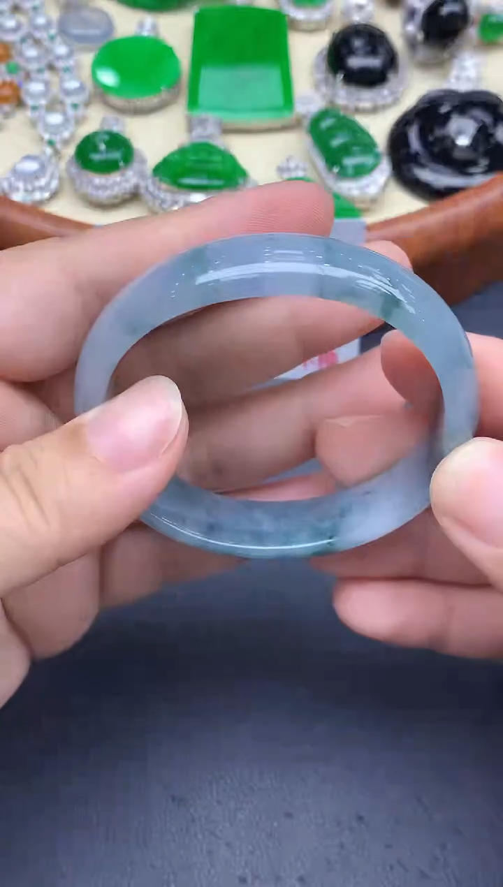 未镶嵌手镯翡翠95-中国好珍宝