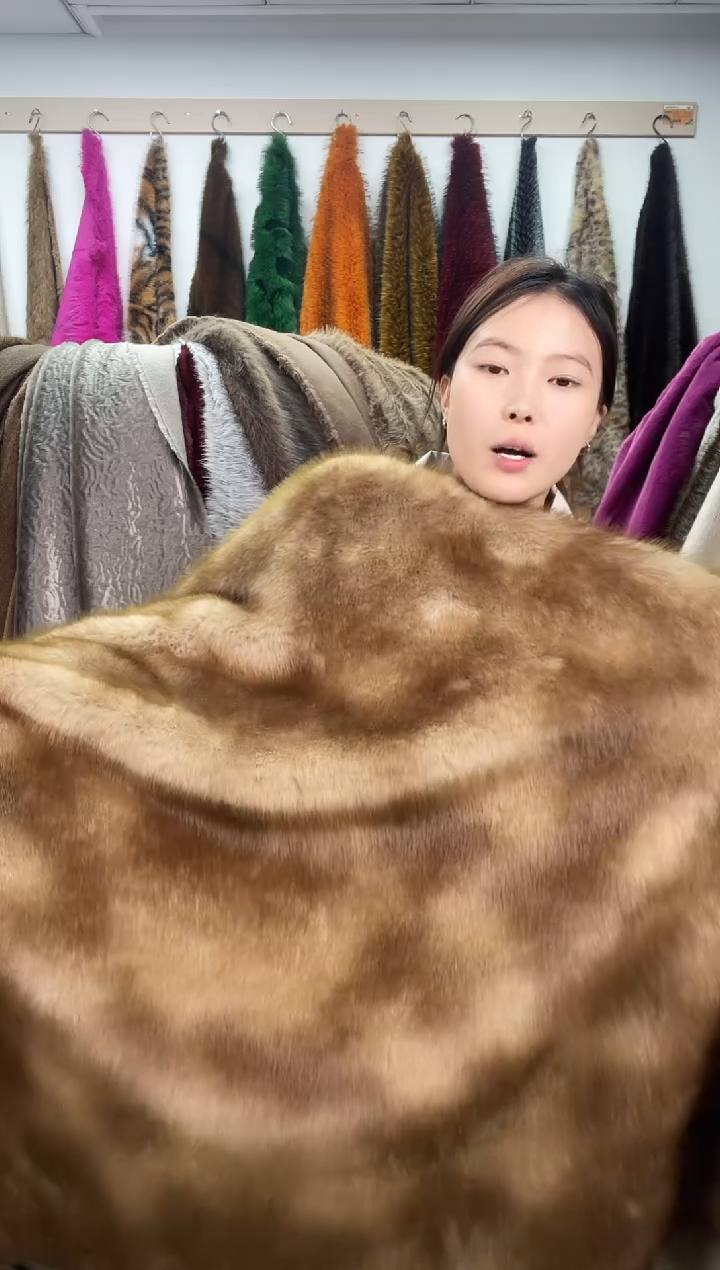 狐狸毛A34，尺寸1.8*2