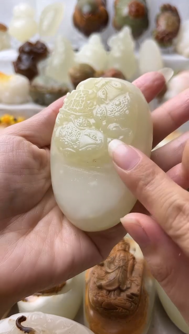 石材方解石手把摆件打孔穿绳不退换金蟾