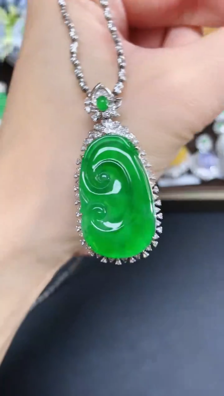 吊坠(不含链)18K金镶嵌翡翠161|