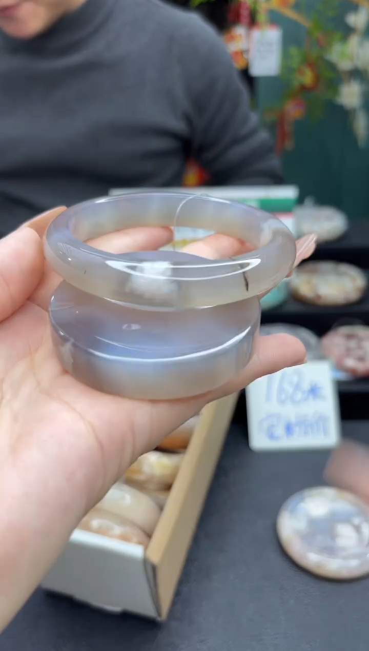 【闪购商品】石英质玉手镯未镶嵌732（62圈赠送镯心）