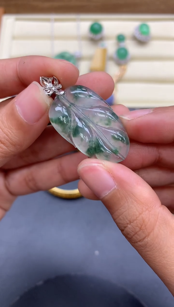 【闪购商品】翡翠颈饰18K金镶嵌537-中国好珍宝