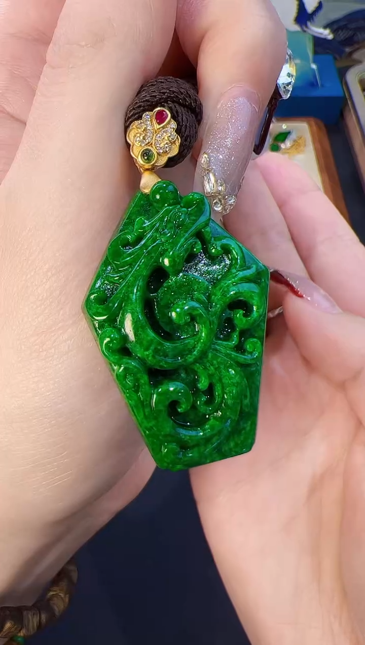 【闪购商品】翡翠项链18K金镶嵌吊坠