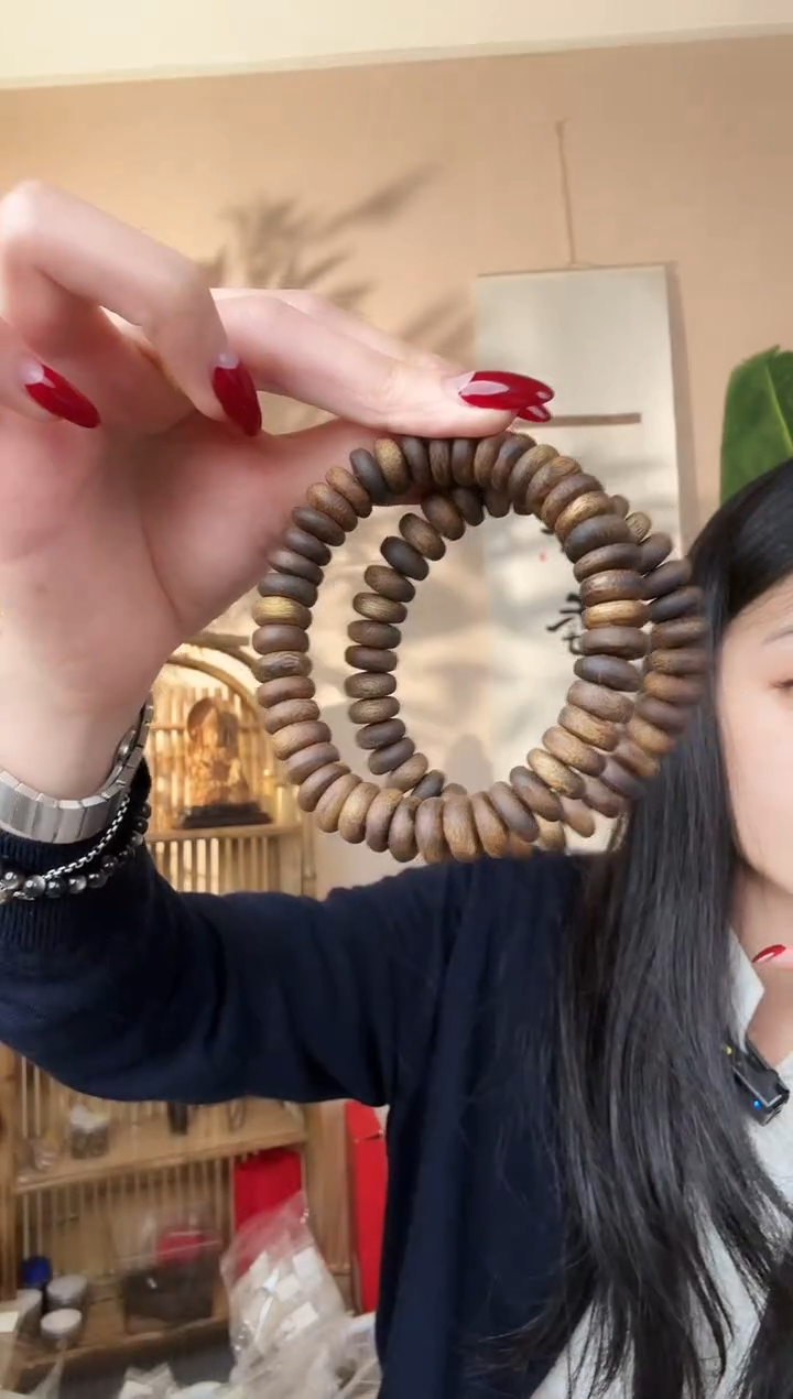 【闪购商品】沉香手串乌身圆叶单圈随型1件多样性发货-12