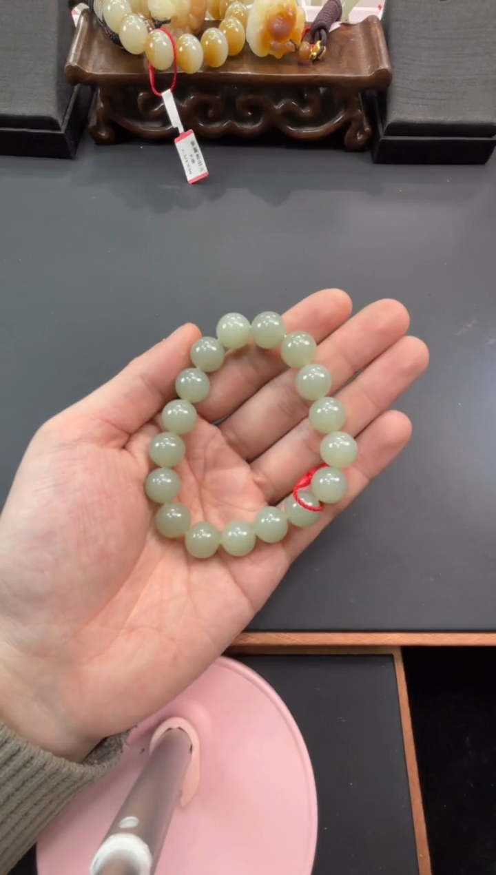 【闪购商品】和田玉手串未镶嵌且末微色差近矿卡12