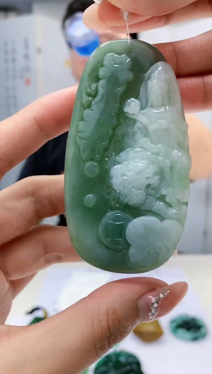 【闪购商品】定制翡翠未镶嵌4688MM-毛货挂件