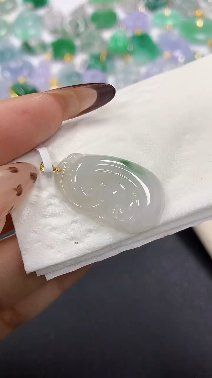 颈饰18K金镶嵌翡翠a货假一赔三支持复检百元上9元证书费自理