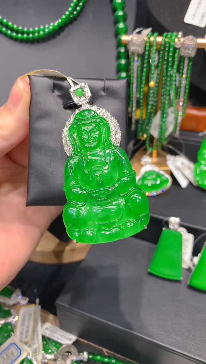 翡翠未镶嵌颈饰17一季