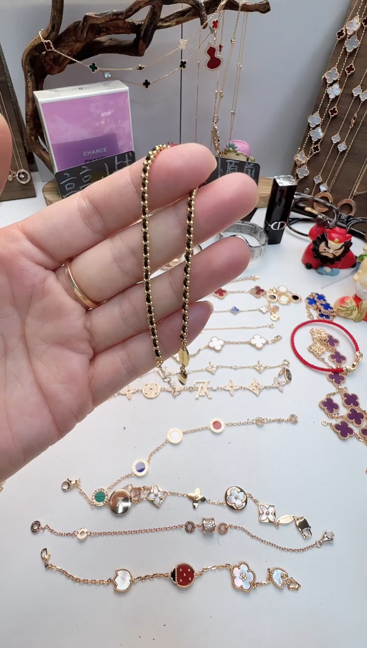 瓷片彧贤聚宝阁二号铺