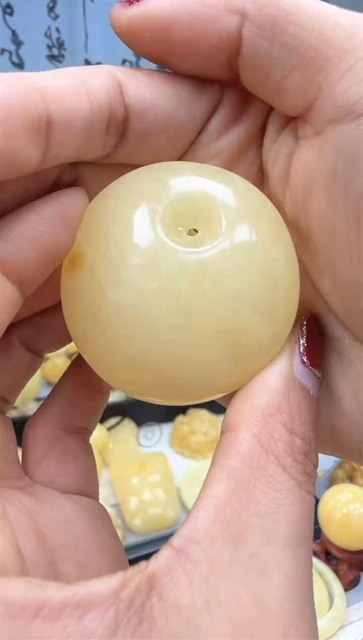 【闪购商品】琥珀裸石未镶嵌挂坠