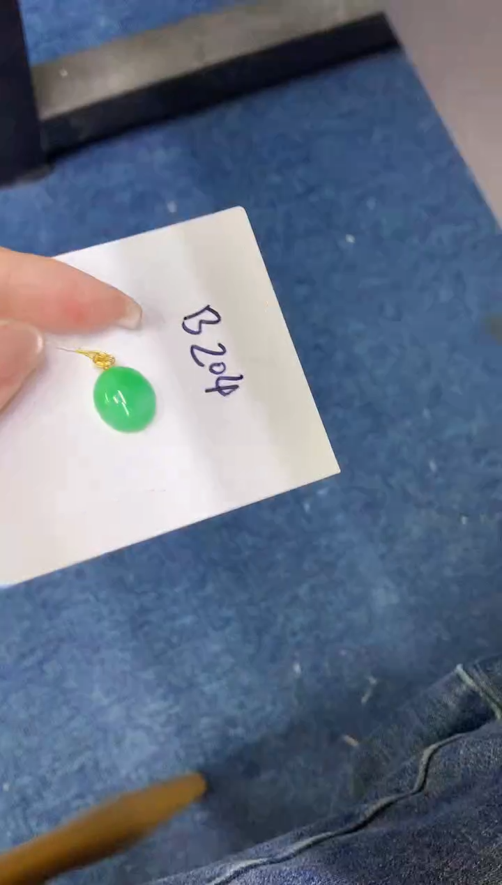 【闪购商品】翡翠18K金镶嵌颈饰00000000000