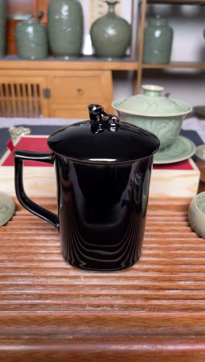 【闪购商品】其他黑釉素面带盖办公杯