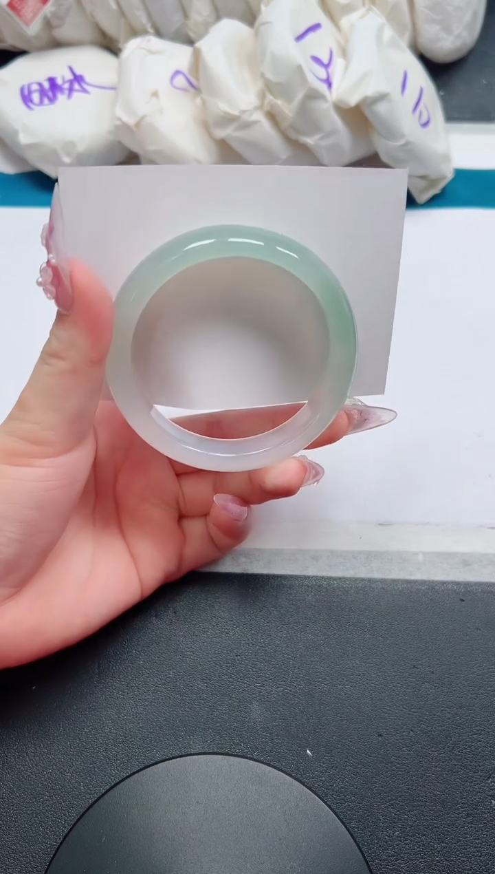 石英质玉手镯未镶嵌86-58.4