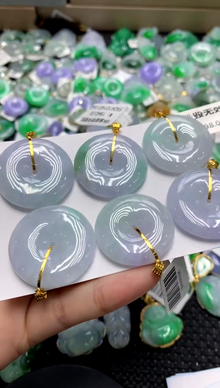 【闪购商品】翡翠颈饰18K金镶嵌11111111（多样性发其一）