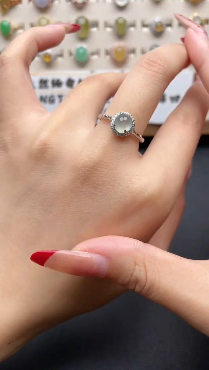 【闪购商品】翡翠戒指银S925镶嵌一物一证一礼盒