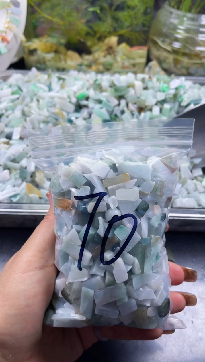 配石翡翠天然翡翠迷你500克70
