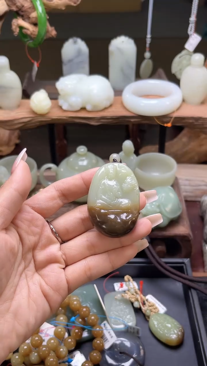 【闪购商品】和田玉吊坠未镶嵌若羌糖黄随形822530