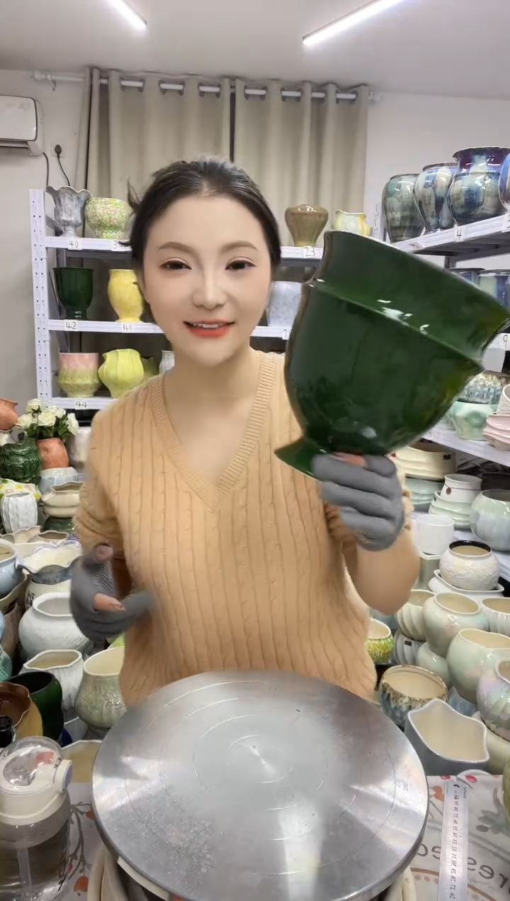 【12.1】花盆 高度：20  口径：15