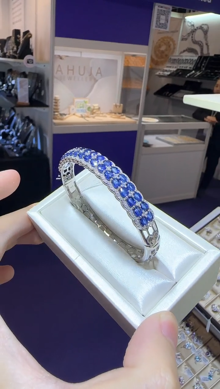 【闪购商品】蓝宝石手镯银S925镶嵌5*7mm