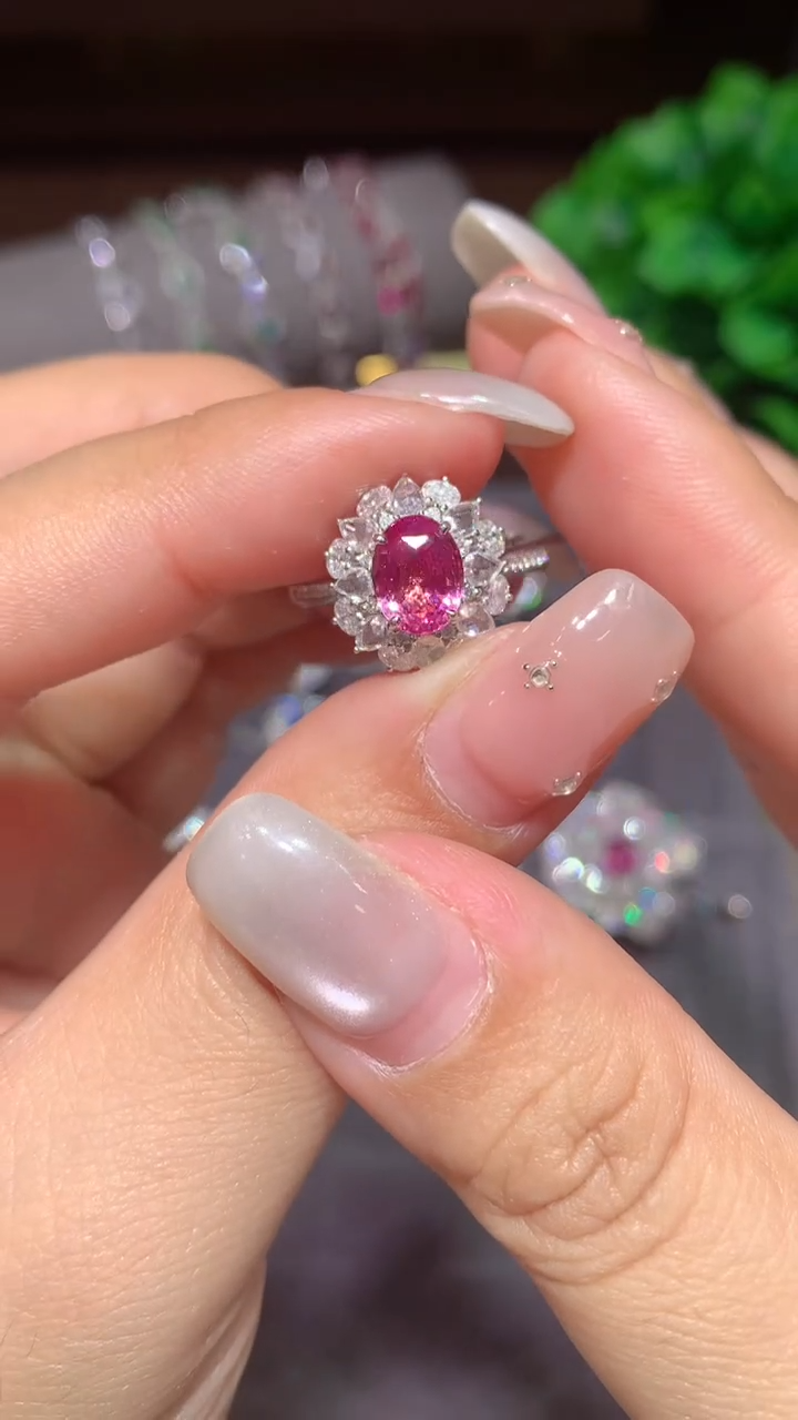戒指彩色蓝宝石18K金镶嵌2.03ct