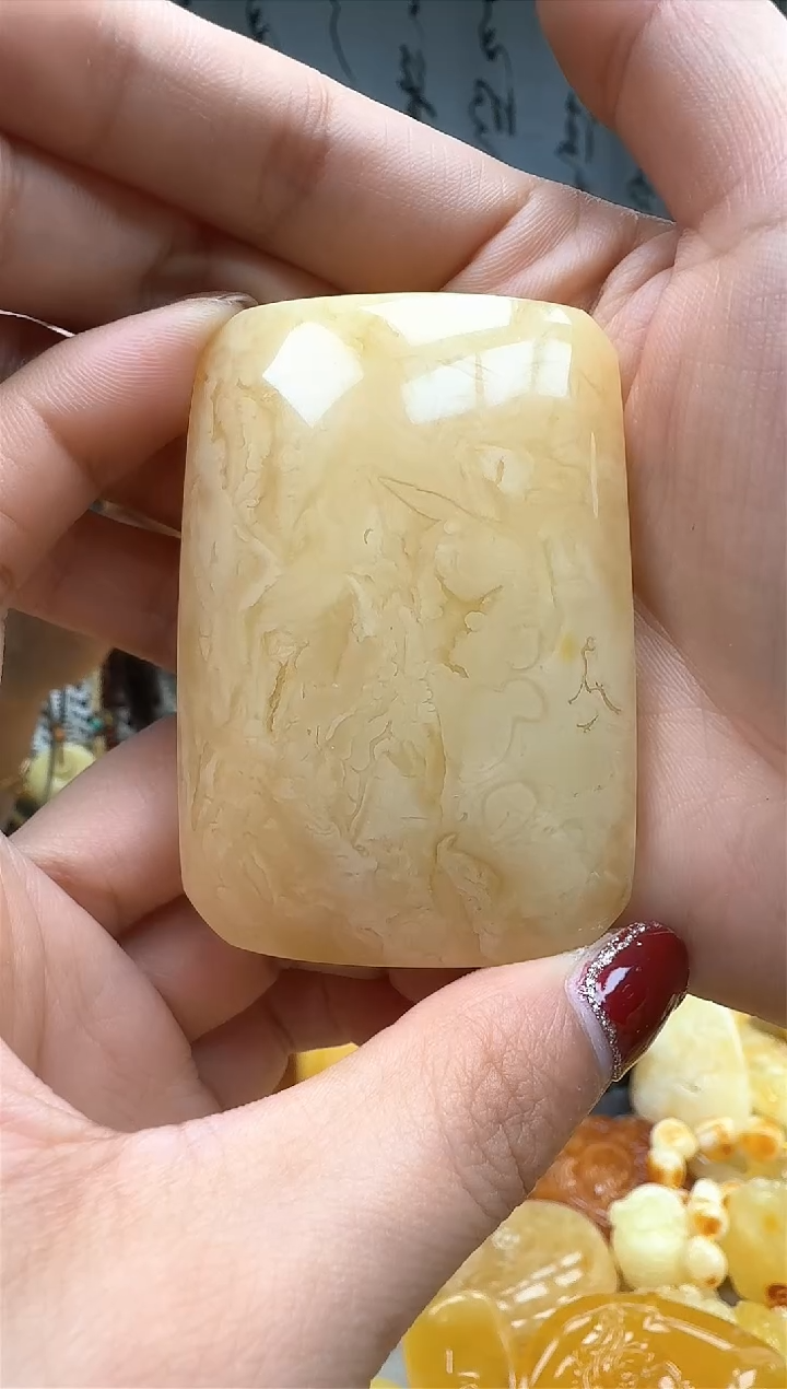 【闪购商品】琥珀裸石未镶嵌挂坠