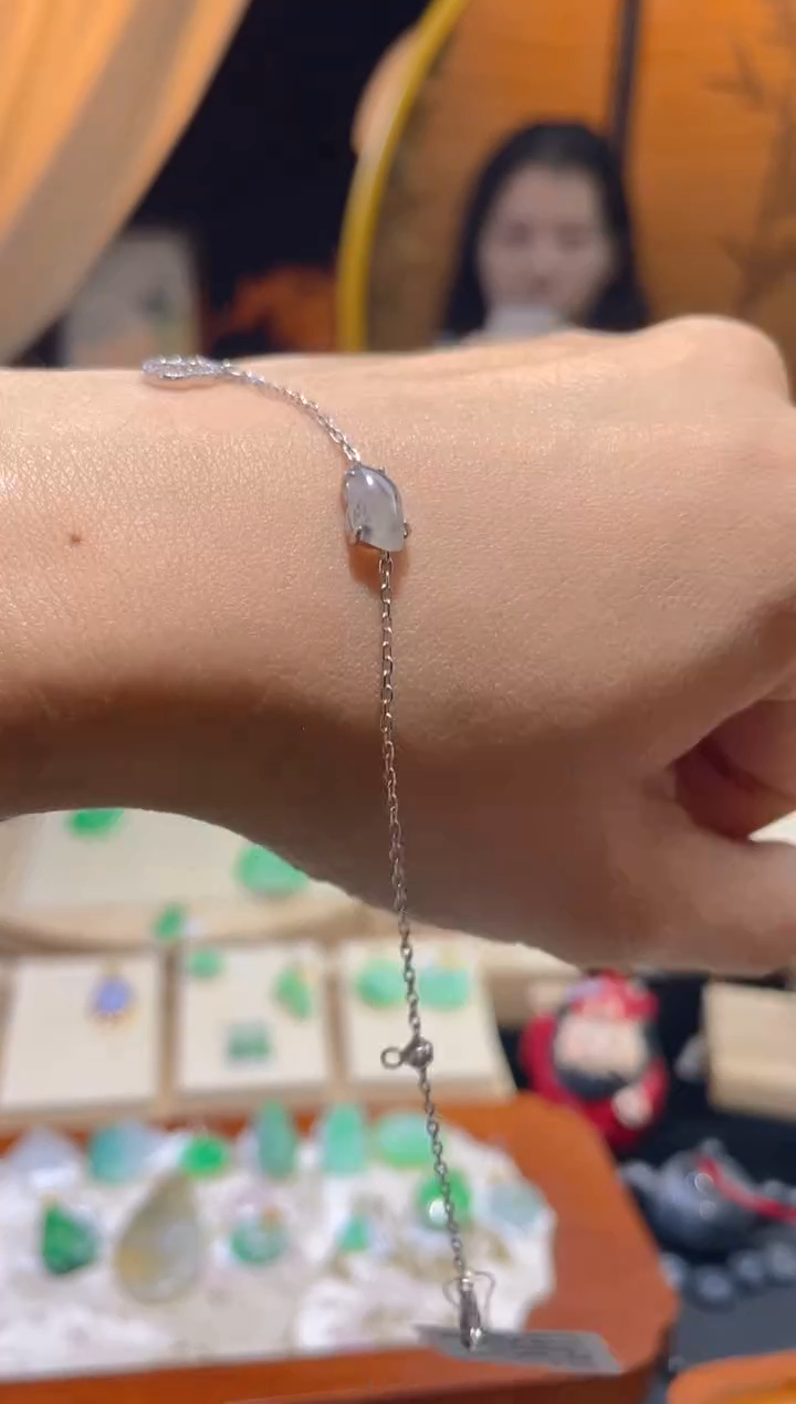 【闪购商品】翡翠颈饰未镶嵌百元以下不出证 