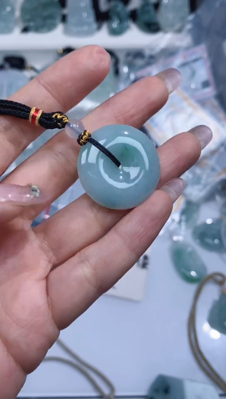 颈饰未镶嵌翡翠吊坠