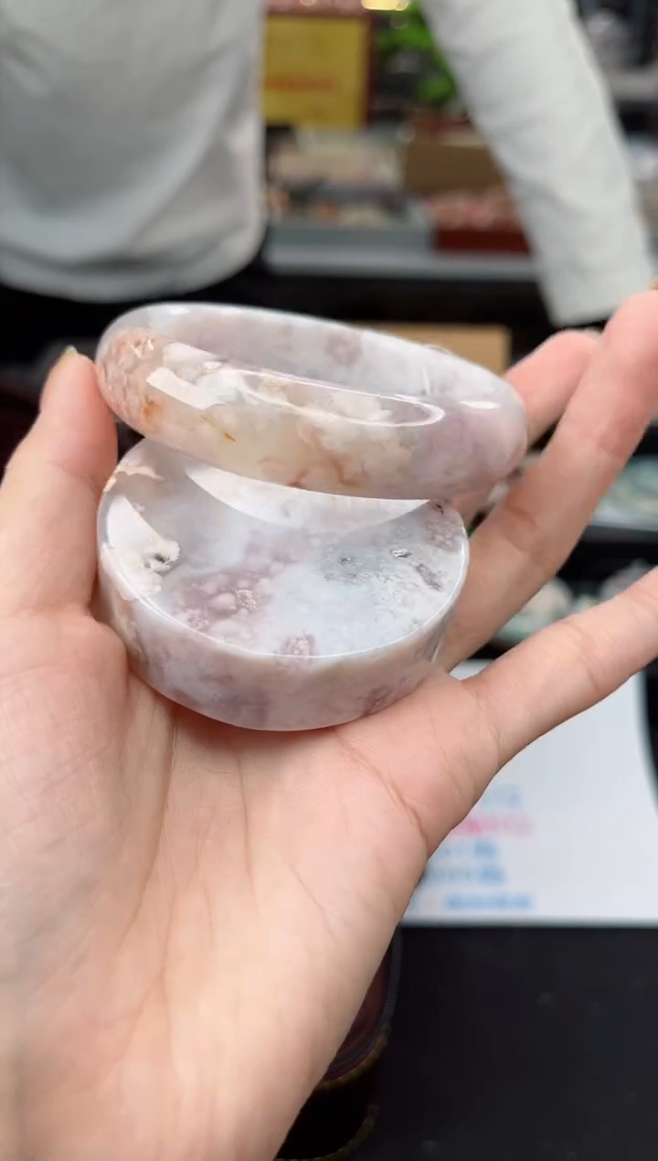 【闪购商品】石英质玉手镯未镶嵌58圈口（赠品镯心）3570232