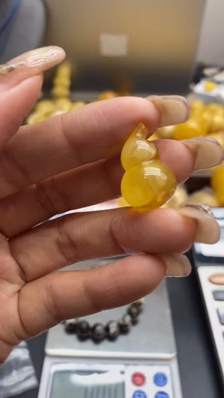 琥珀未镶嵌珠宝奇石1179