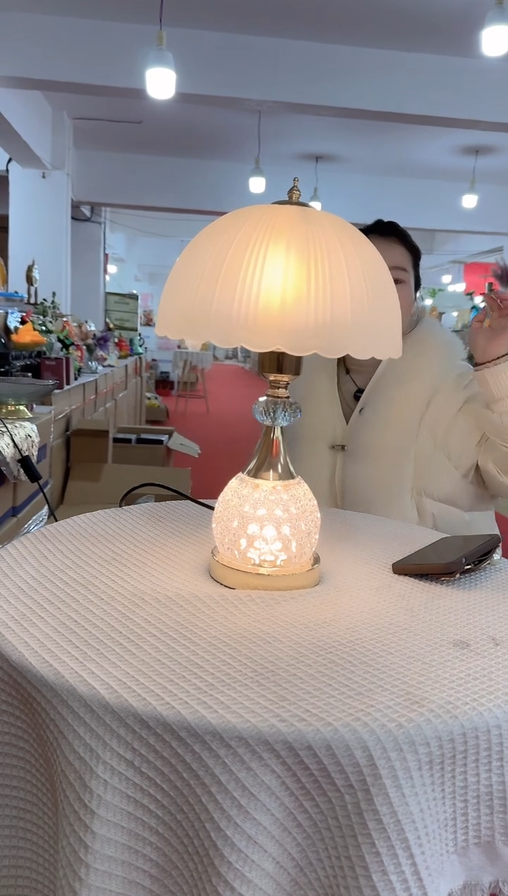 【闪购商品】无铅玻璃迪喜花器-l-早43