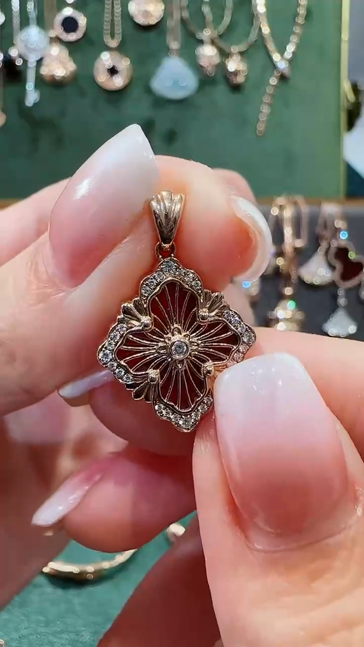 【闪购商品】玛瑙/玉髓吊坠(不含链)18K金镶嵌18K金布布吊坠