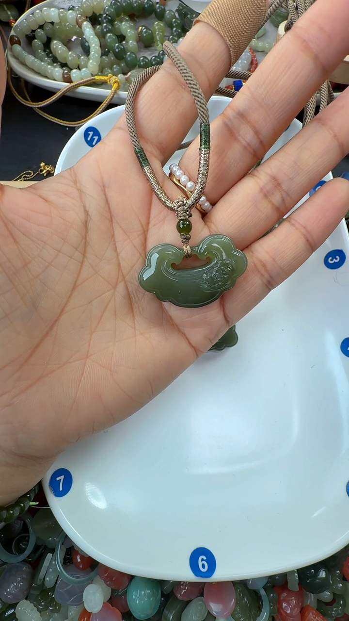 颈饰未镶嵌和田玉A3多样性发其一