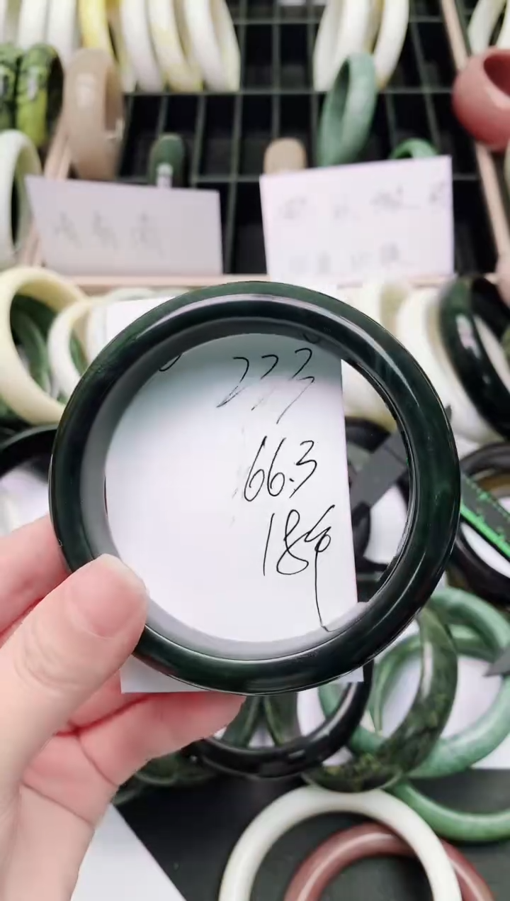 石英质玉未镶嵌手镯233