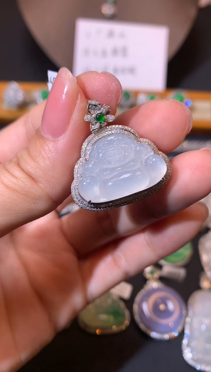 【闪购商品】翡翠吊坠(不含链)18K金镶嵌吊坠