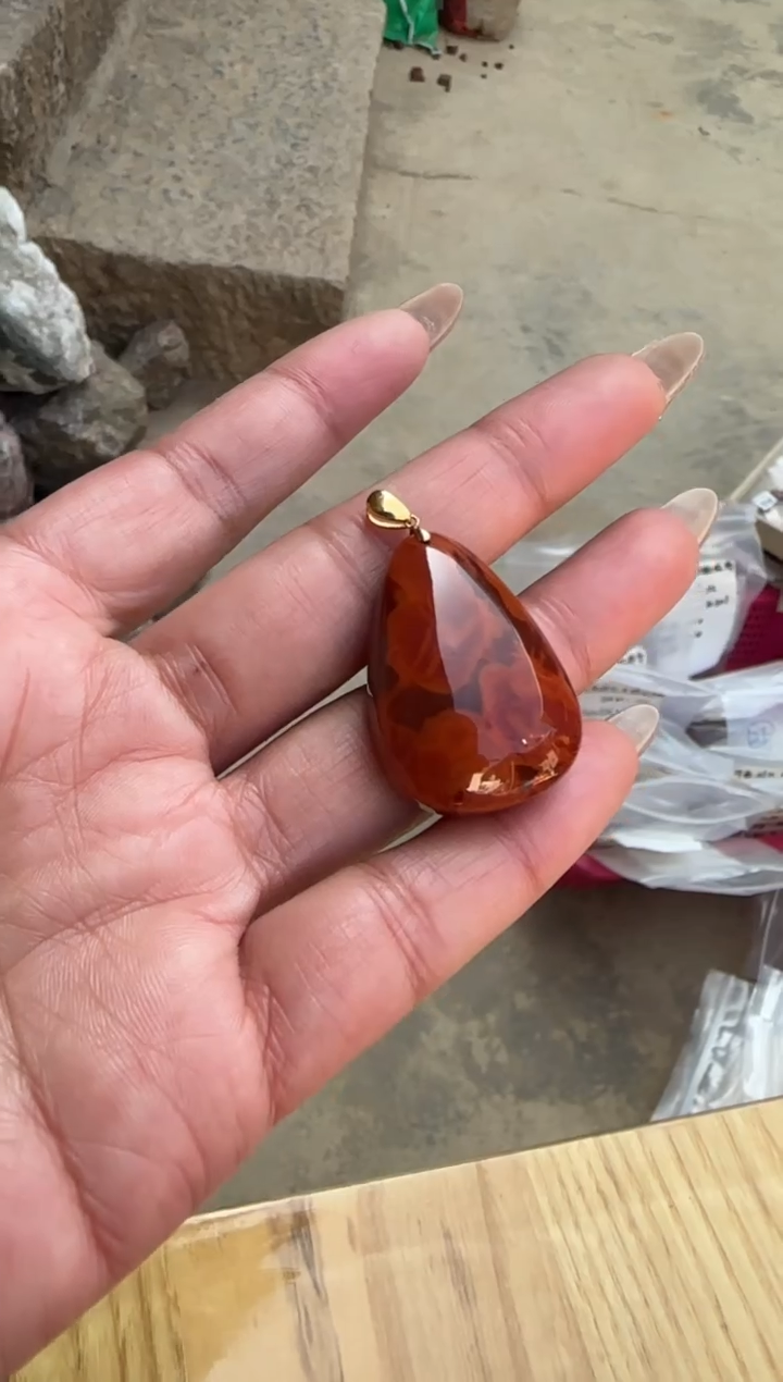 【闪购商品】南红玛瑙吊坠18K金镶嵌原矿无优化18k金川料吊坠8号