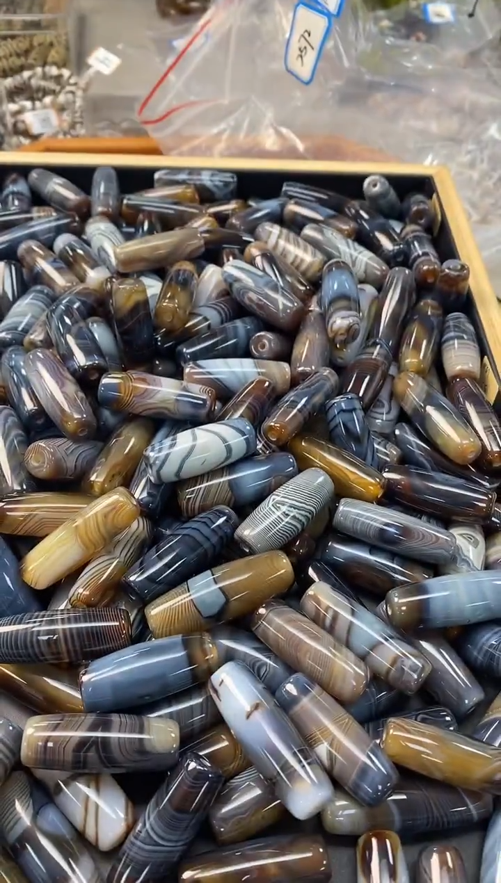 玛瑙/玉髓颈饰未镶嵌-1203 -55 颜色大小状态多样性发一个  不编