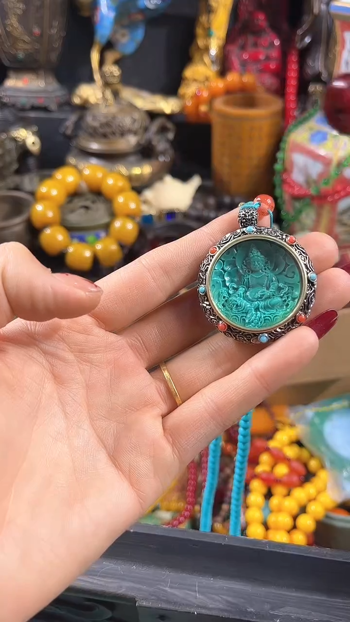 【闪购商品】琥珀颈饰未镶嵌【闪购商品】绿色转经dd.23