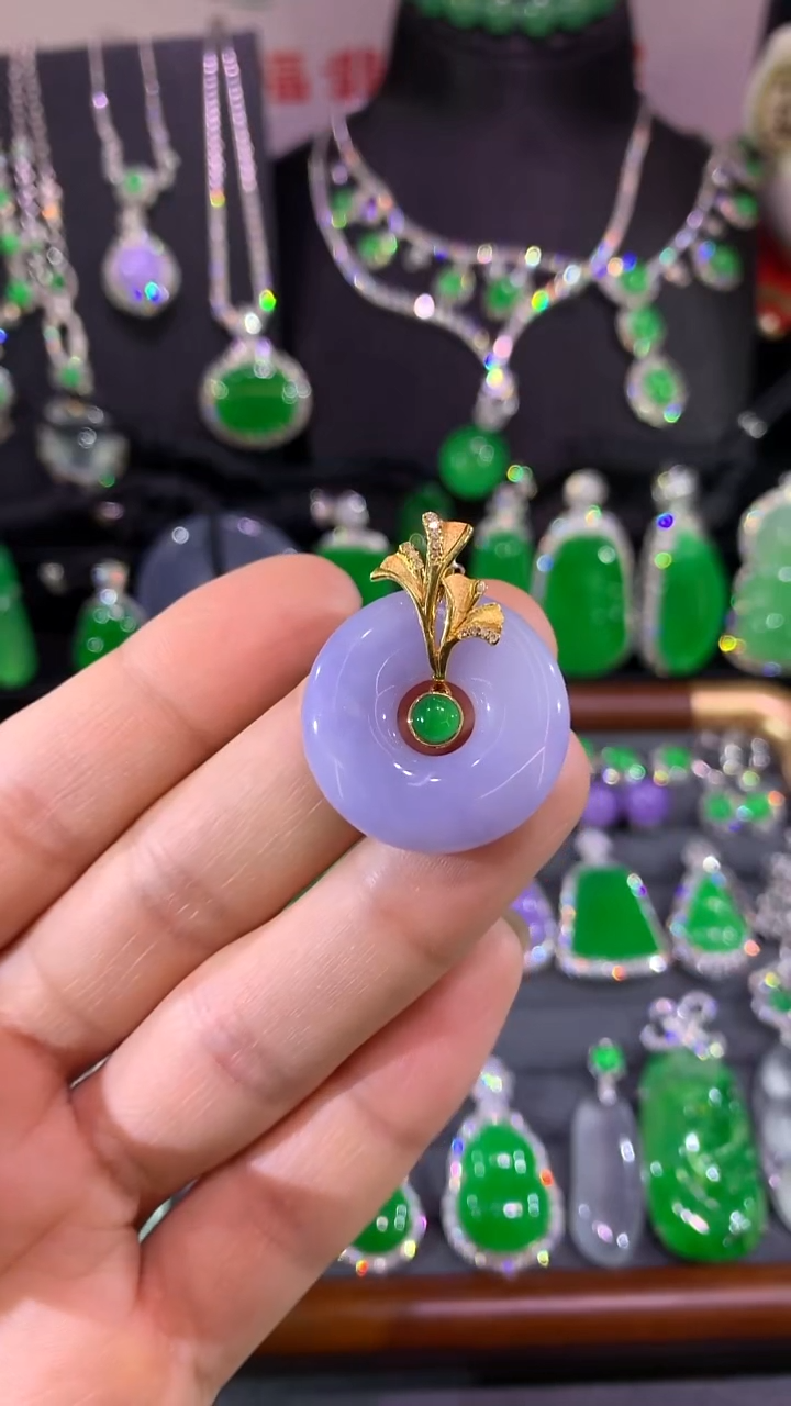 吊坠(不含链)18K金镶嵌翡翠吊坠