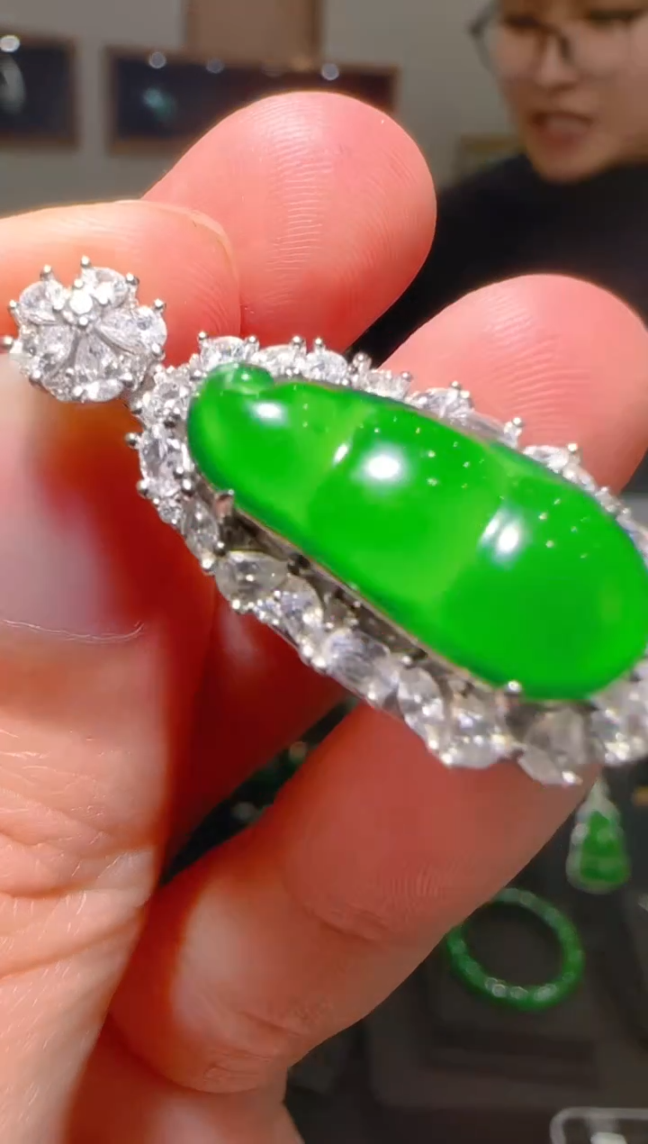 【闪购商品】翡翠吊坠(不含链)银S925镶嵌天然翡翠A货多样性发一件