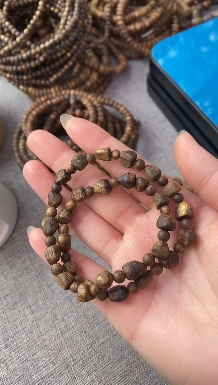 【闪购商品】沉香手串白棋随型双圈棋楠手串的多样性发一