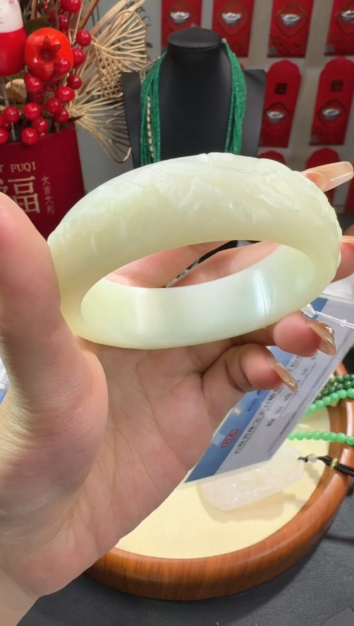 【闪购商品】和田玉手镯未镶嵌手镯