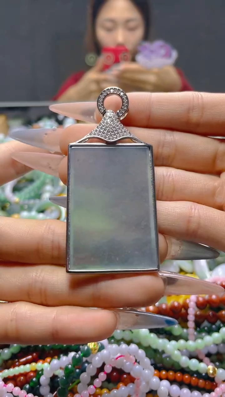 颈饰未镶嵌翡翠/K/翡翠A货，一件也是批发价