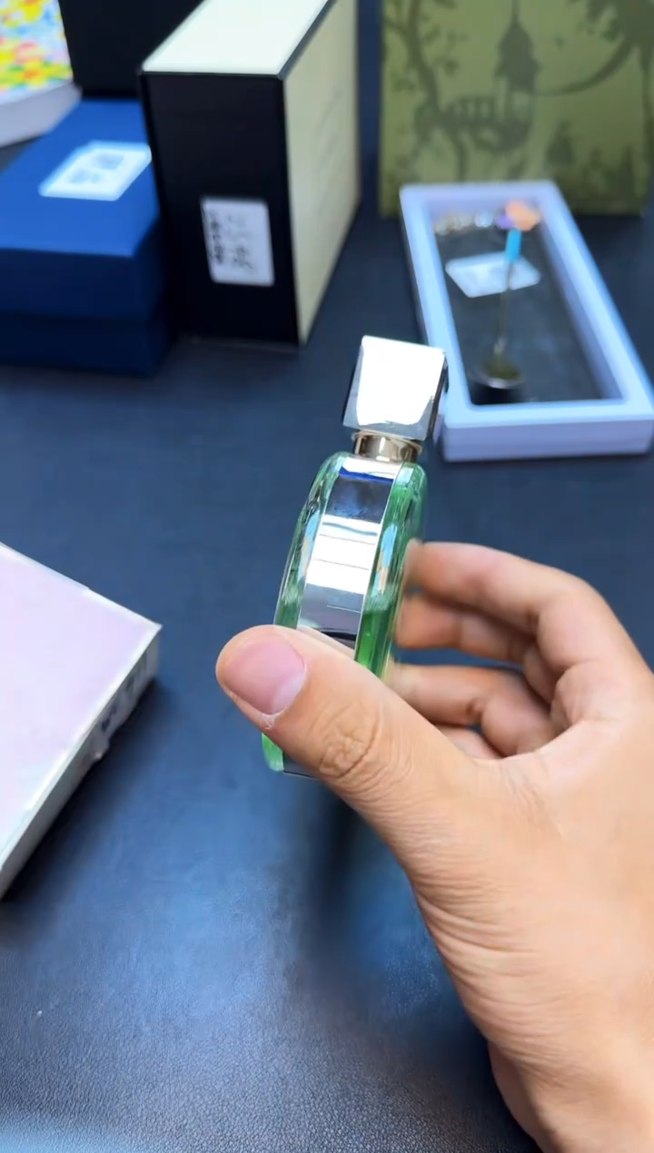 瓷片全新正品一件不留@@WE911