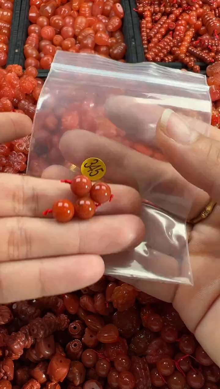 【闪购商品】南红玛瑙颈饰未镶嵌1