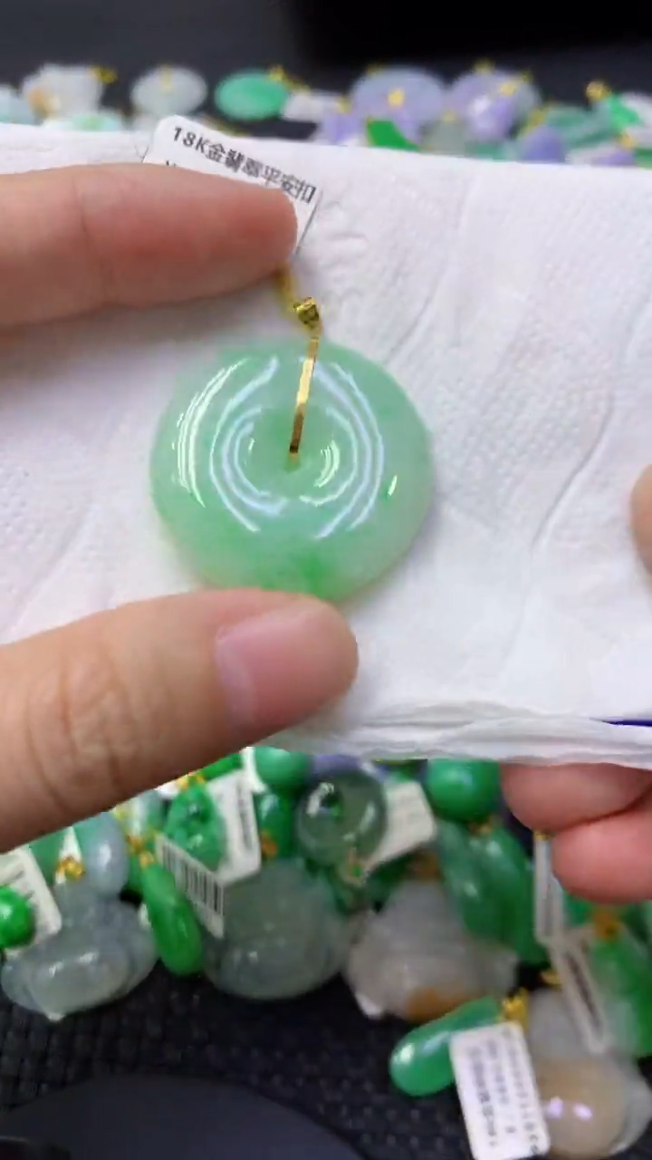 颈饰未镶嵌翡翠天然缅甸翡翠A货