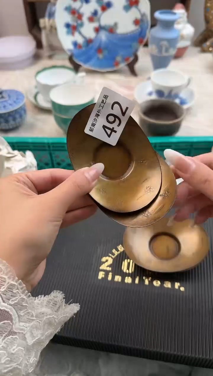 卡****月F          492