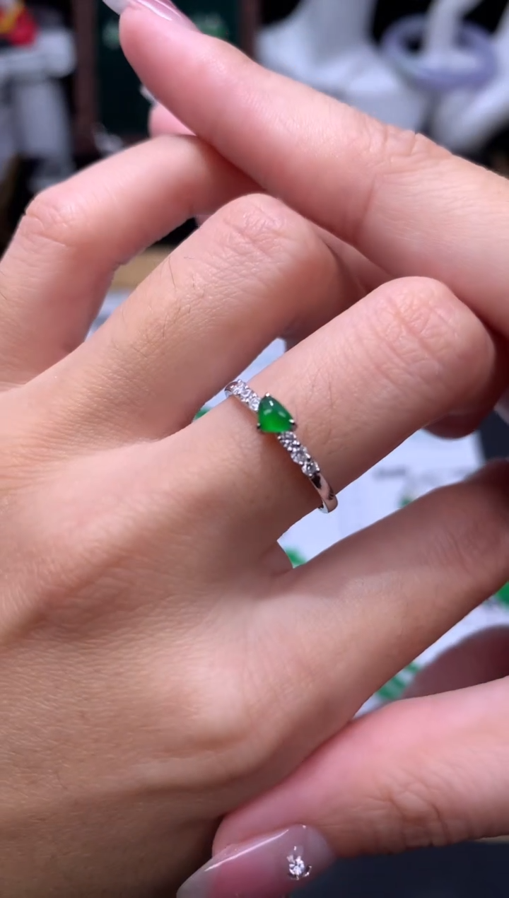 18K金镶嵌定制翡翠48小时鉴赏期 退货不扣服务费