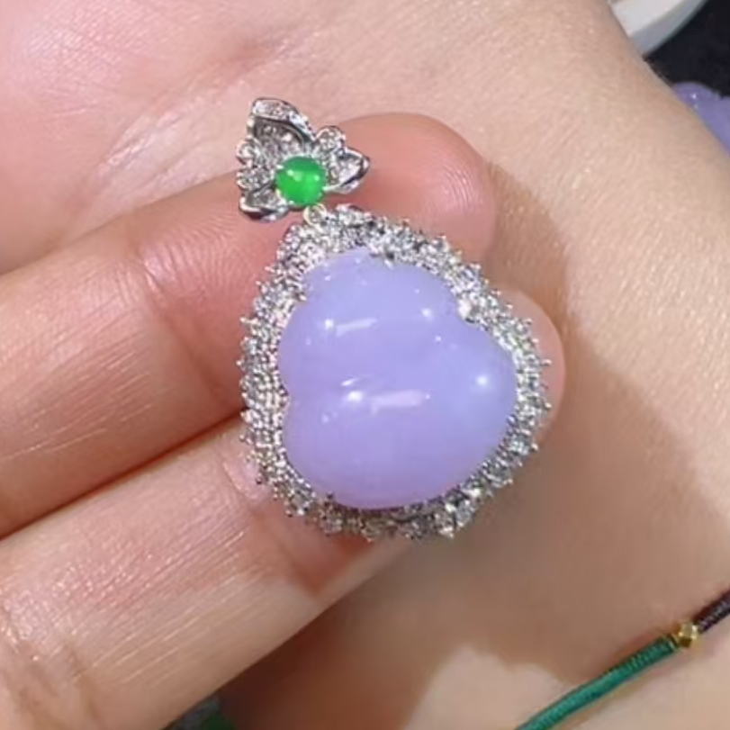 缅甸天然翡翠妖紫色葫芦