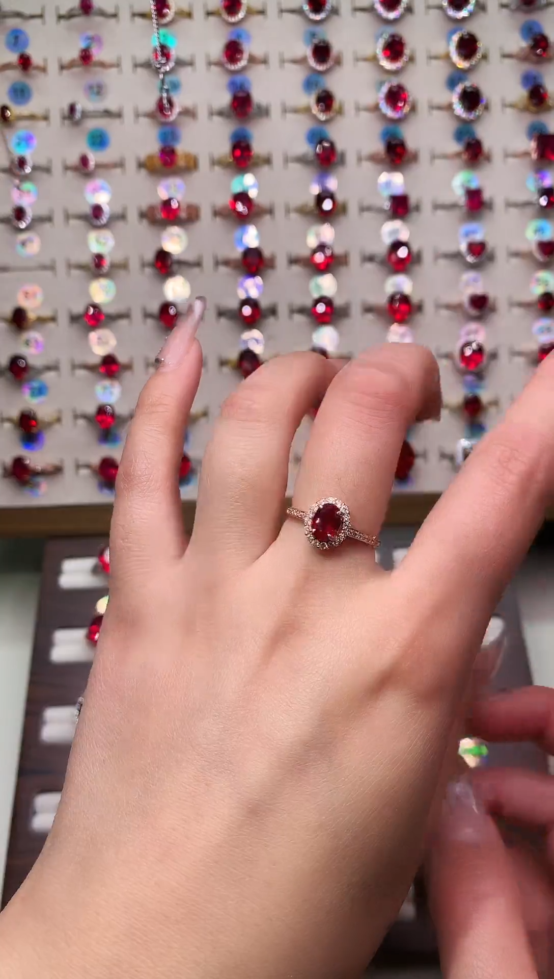 银S925镶嵌戒指红宝石5*7 酒红 玫瑰金托 